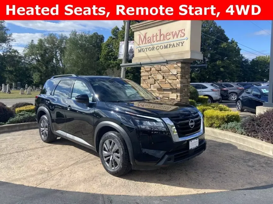2024 Nissan Pathfinder SV photo 1