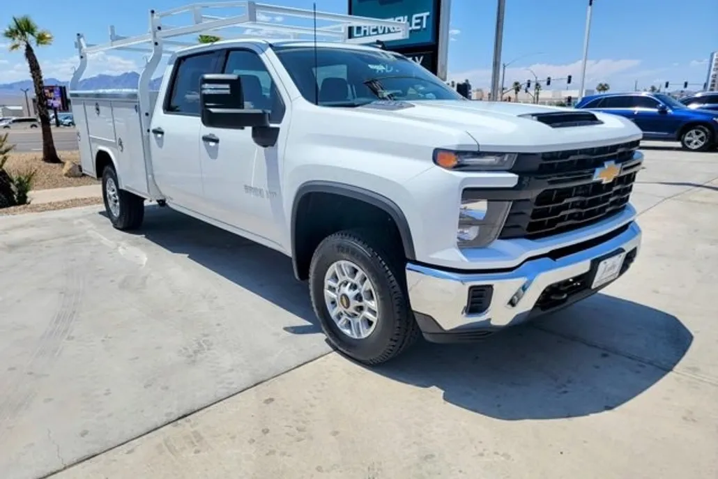 2025 Chevrolet Silverado 2500HD photo 1