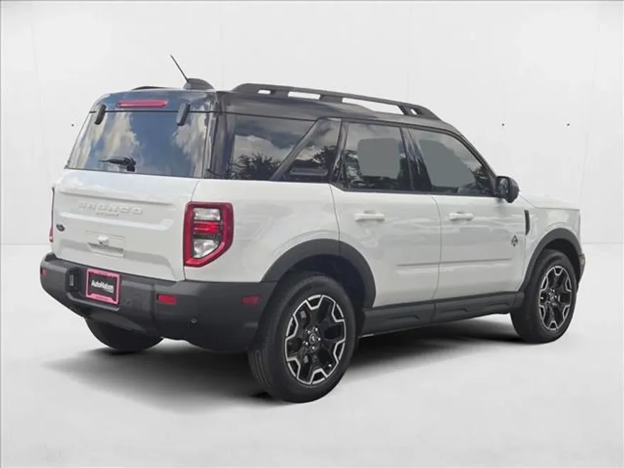 2025 Ford Bronco Sport Outer Banks photo 1