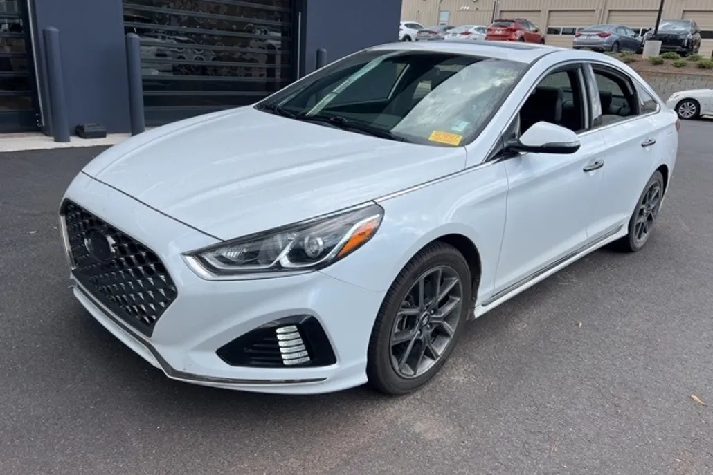 2018 Hyundai Sonata Sport 2.0T photo 1