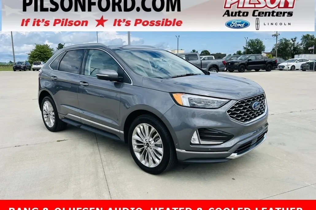 2024 Ford Edge Titanium photo 1