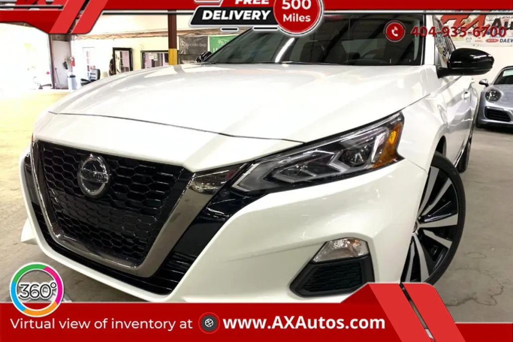 2021 Nissan Altima SR photo 1