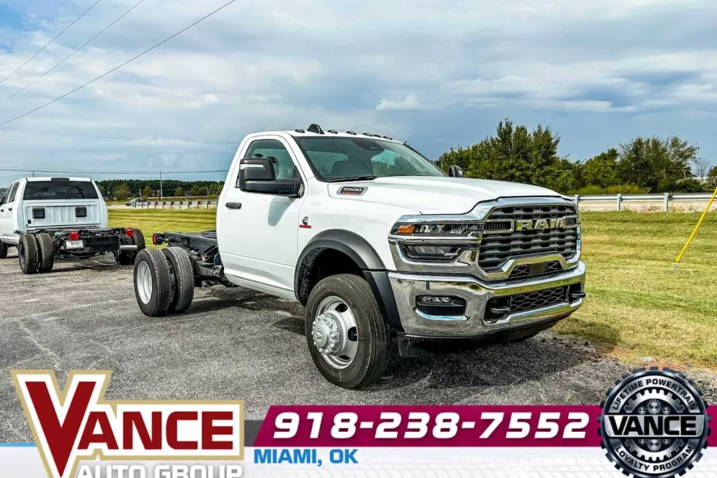 2025 Ram 5500 Tradesman photo 1