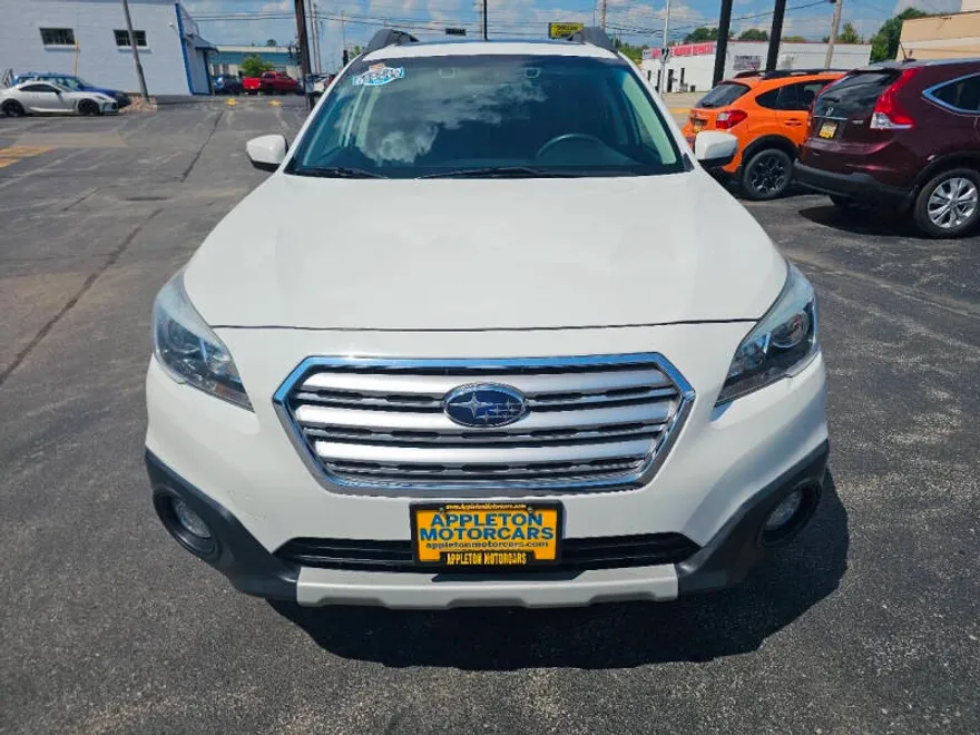 2017 Subaru Outback 2.5i Limited photo 1