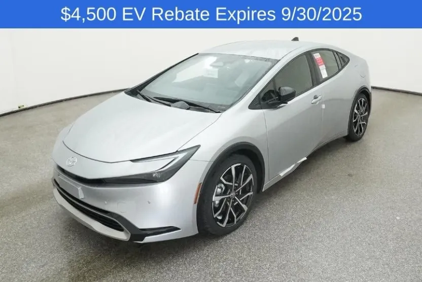 2026 Toyota Prius Plug-in Hybrid XSE photo 1