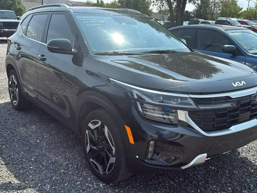 2024 Kia Seltos SX photo 1