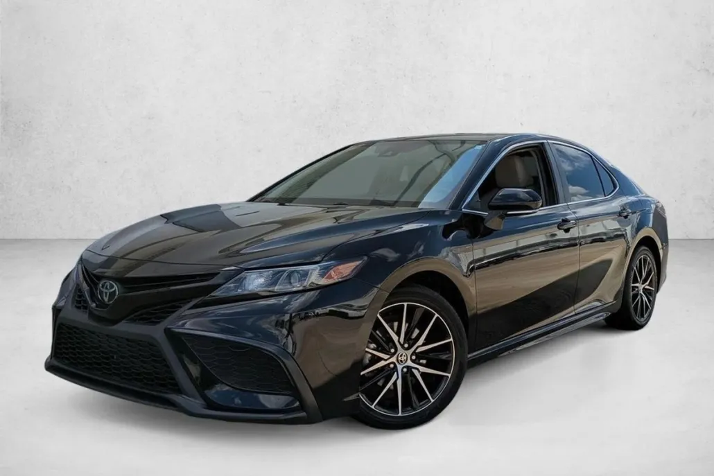 2023 Toyota Camry SE photo 1
