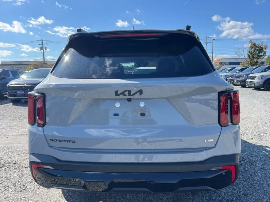 2026 Kia Sorento EX photo 1