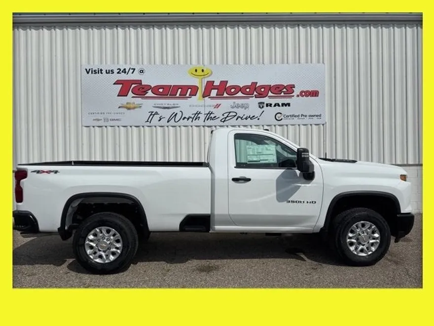 2025 Chevrolet Silverado 3500HD photo 1