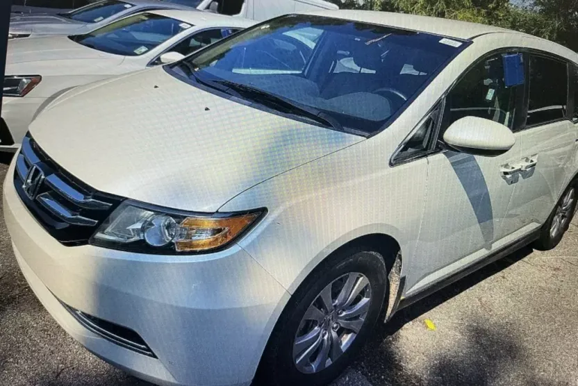 2016 Honda Odyssey SE photo 1