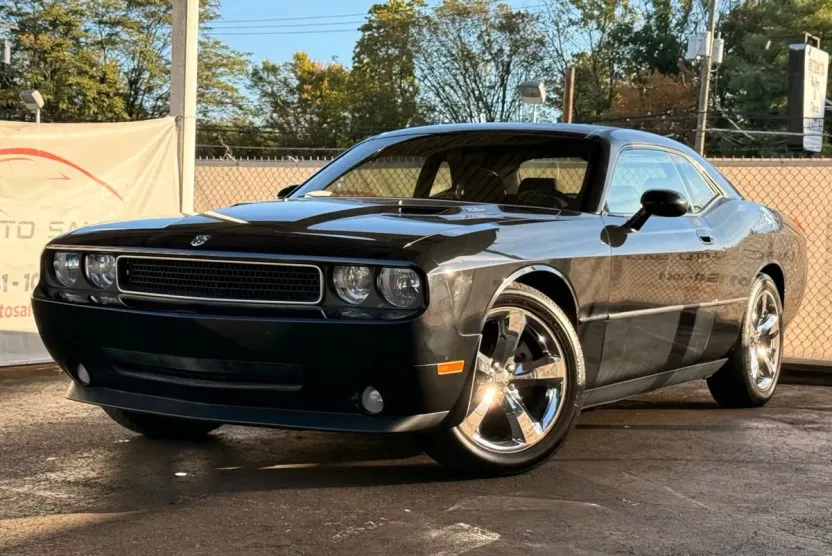 2009 Dodge Challenger R/T photo 1