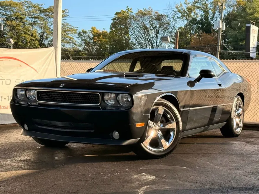 2009 Dodge Challenger R/T photo 1