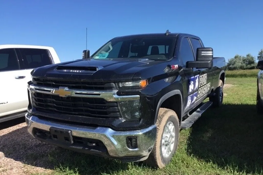 2024 Chevrolet Silverado 3500HD LT photo 1
