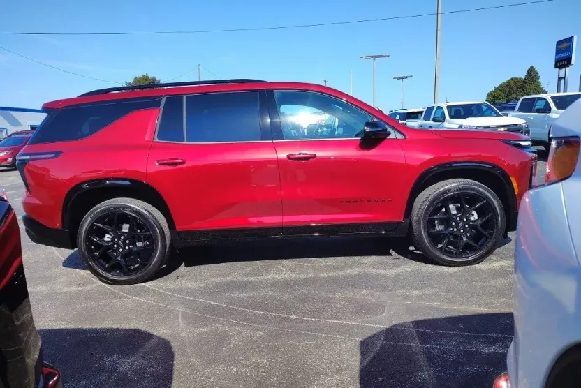 2026 Chevrolet Traverse RS photo 1