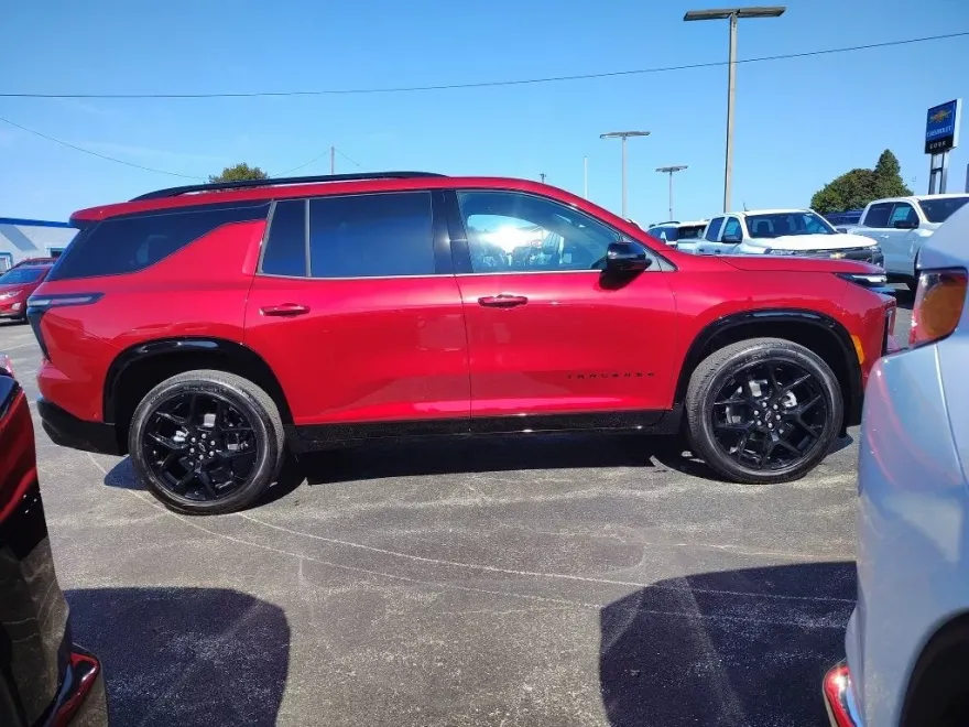 2026 Chevrolet Traverse RS photo 1