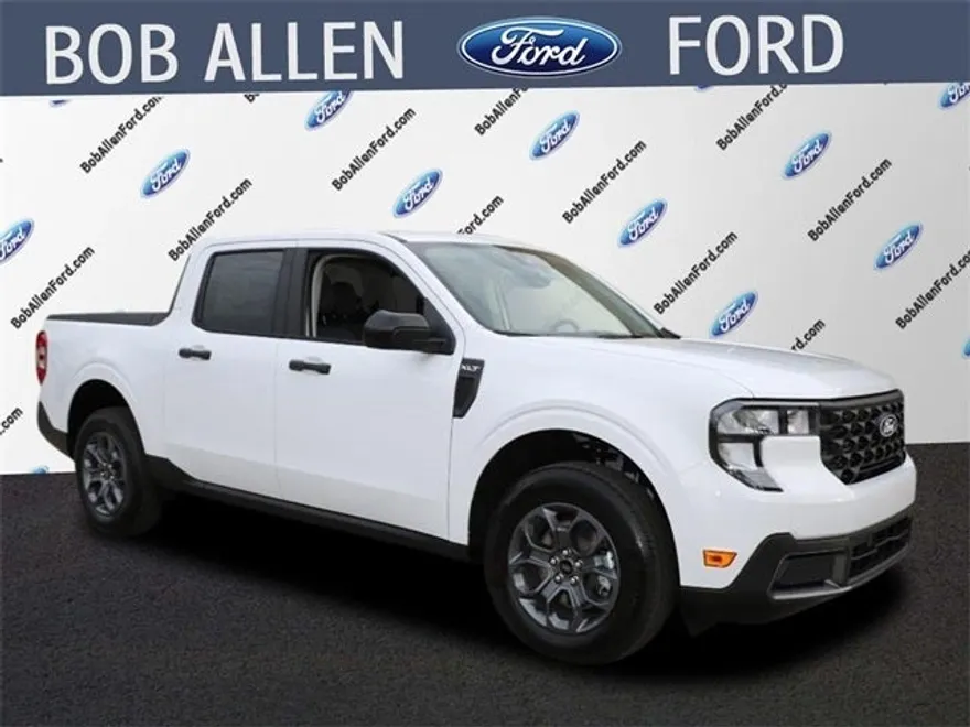 2025 Ford Maverick XLT photo 1