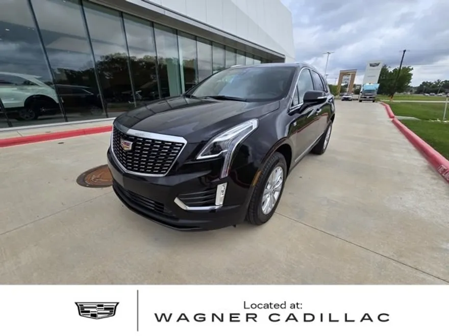 2025 Cadillac XT5 Luxury photo 1