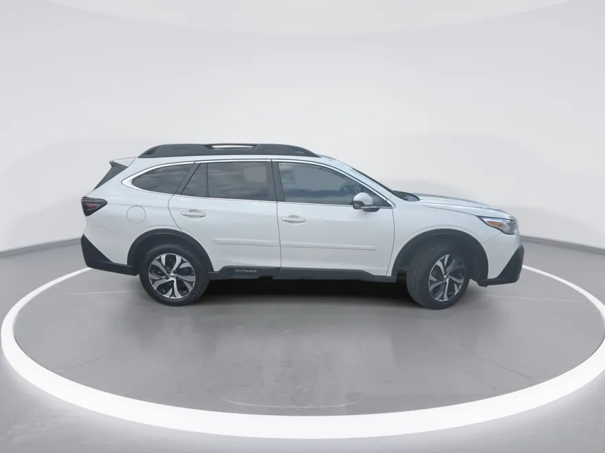 2022 Subaru Outback Limited photo 1