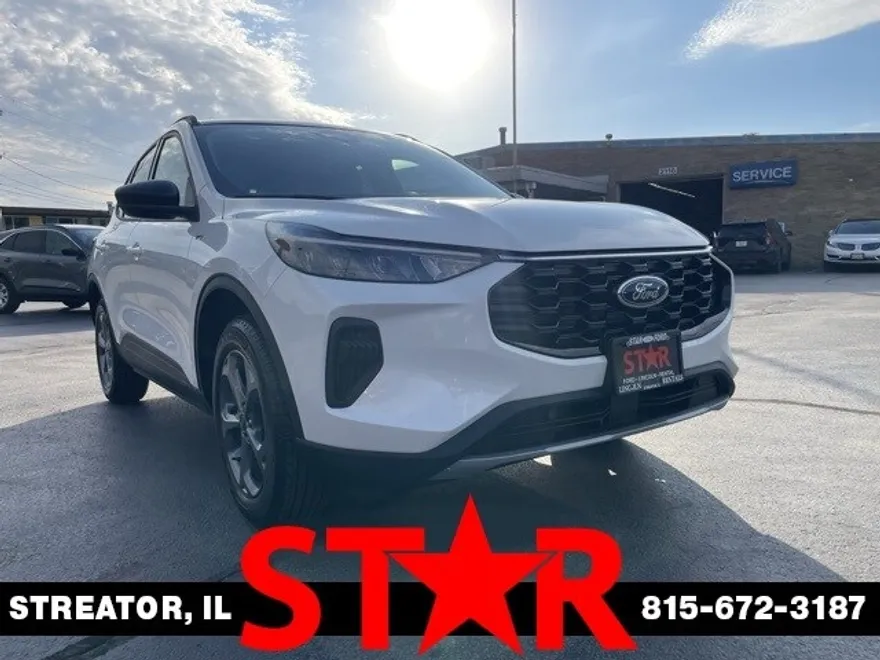 2025 Ford Escape ST-Line photo 1