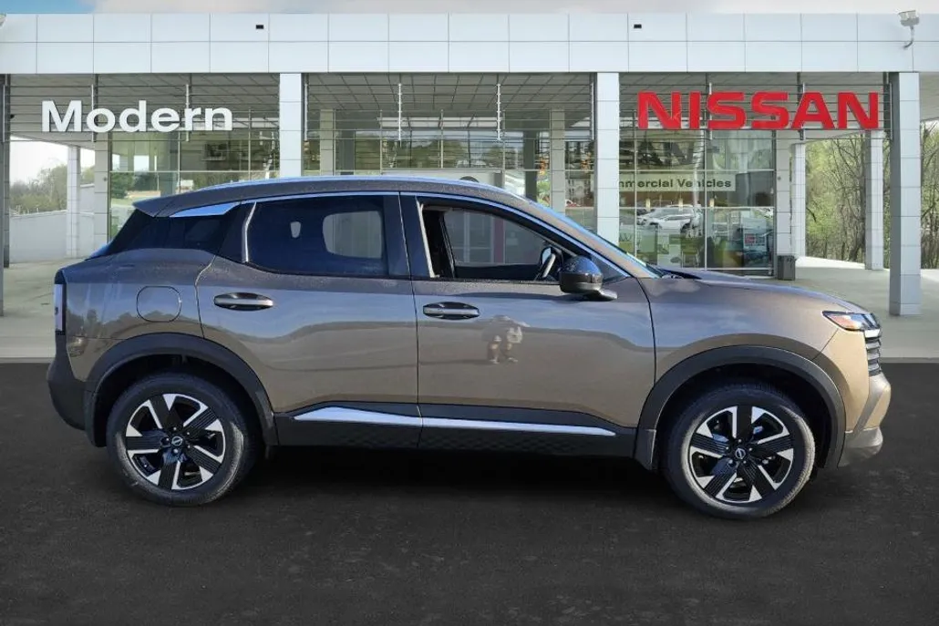 2026 Nissan Kicks SV photo 1