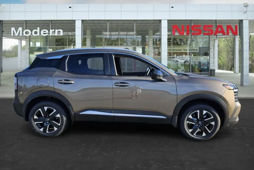 2026 Nissan Kicks SV photo 1