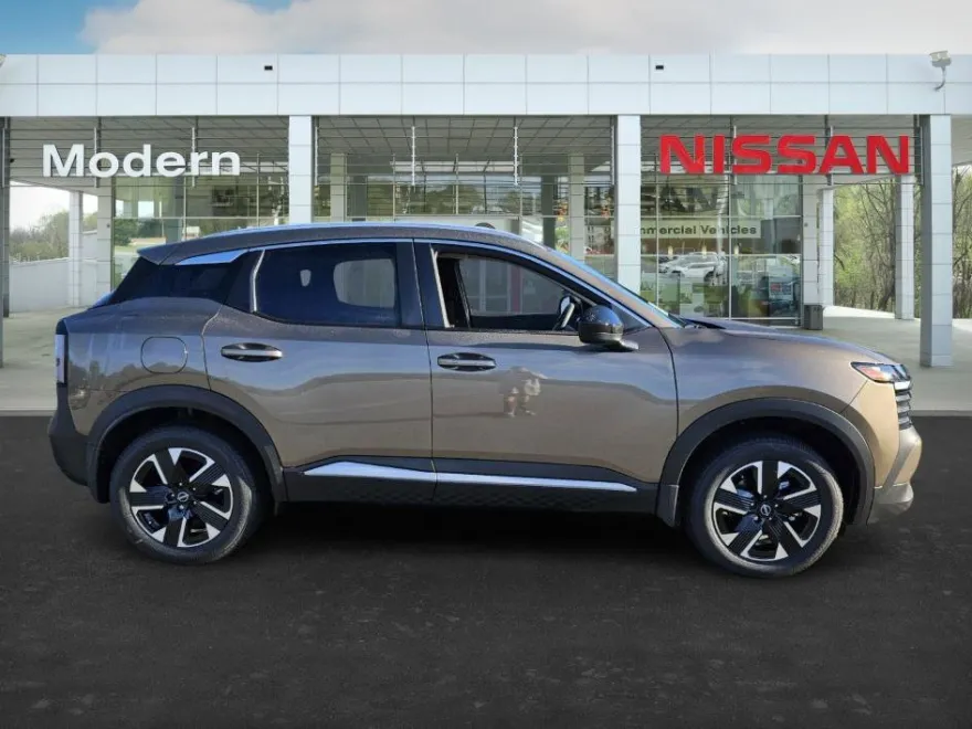 2026 Nissan Kicks SV photo 1