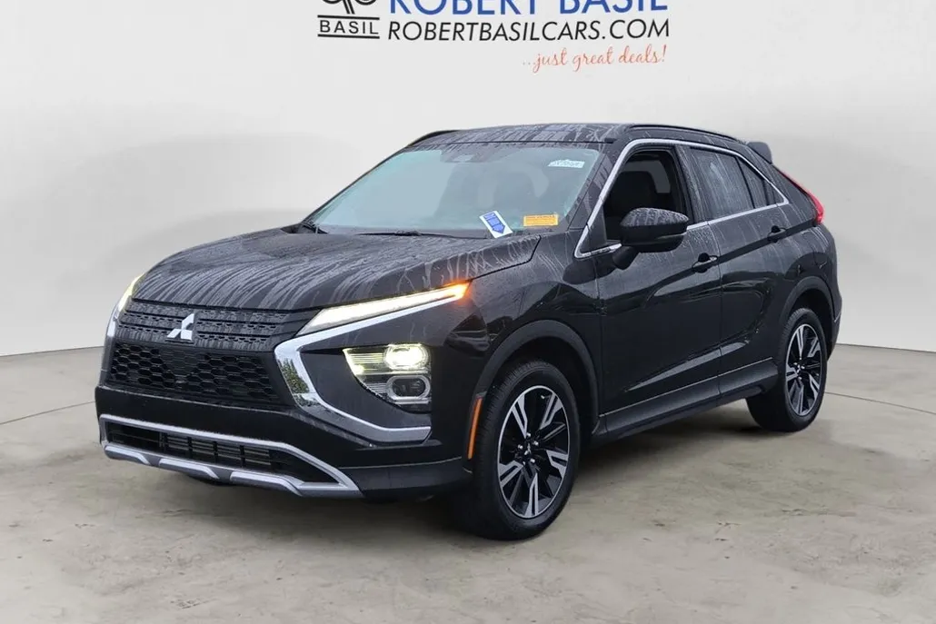 2023 Mitsubishi Eclipse Cross SE photo 1