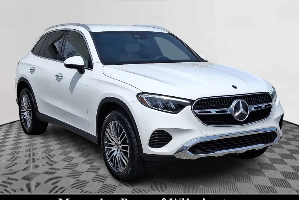 2025 Mercedes Benz GLC 300 4MATIC photo 1