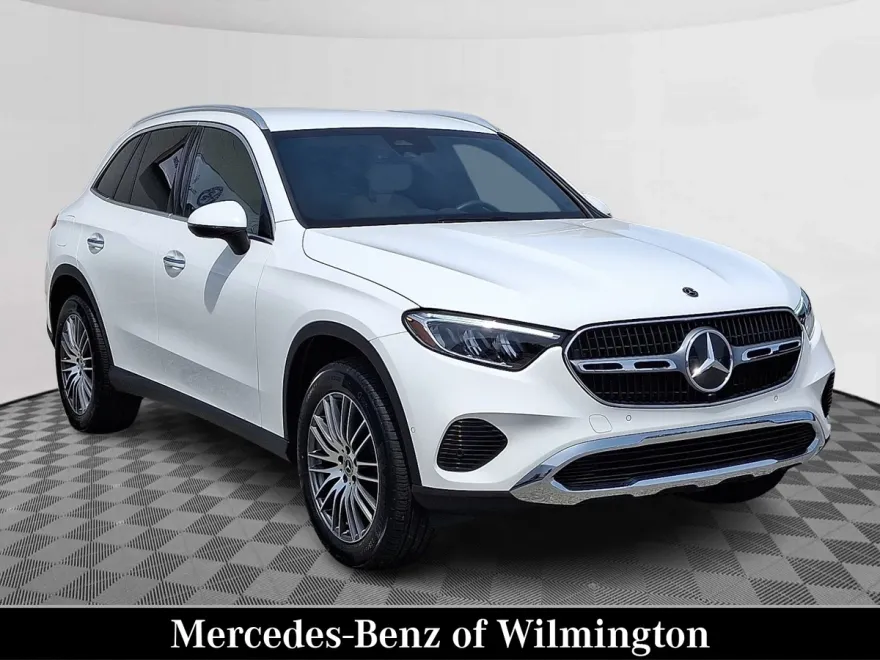 2025 Mercedes Benz GLC 300 4MATIC photo 1