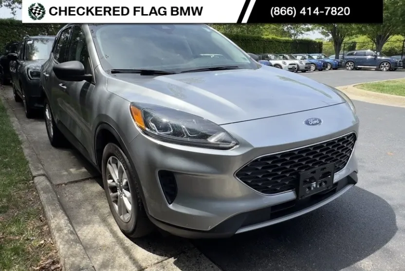 2022 Ford Escape SE photo 1