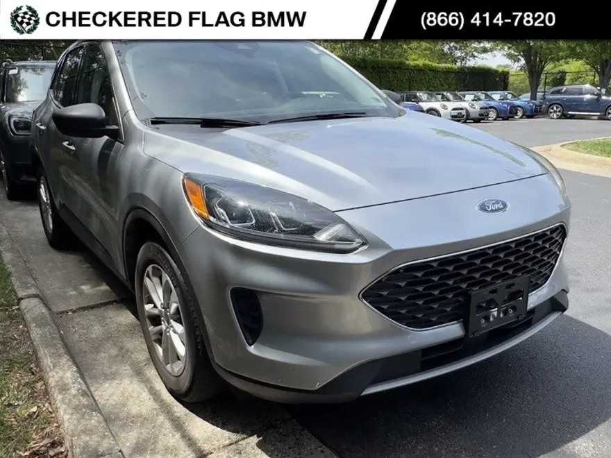 2022 Ford Escape SE photo 1