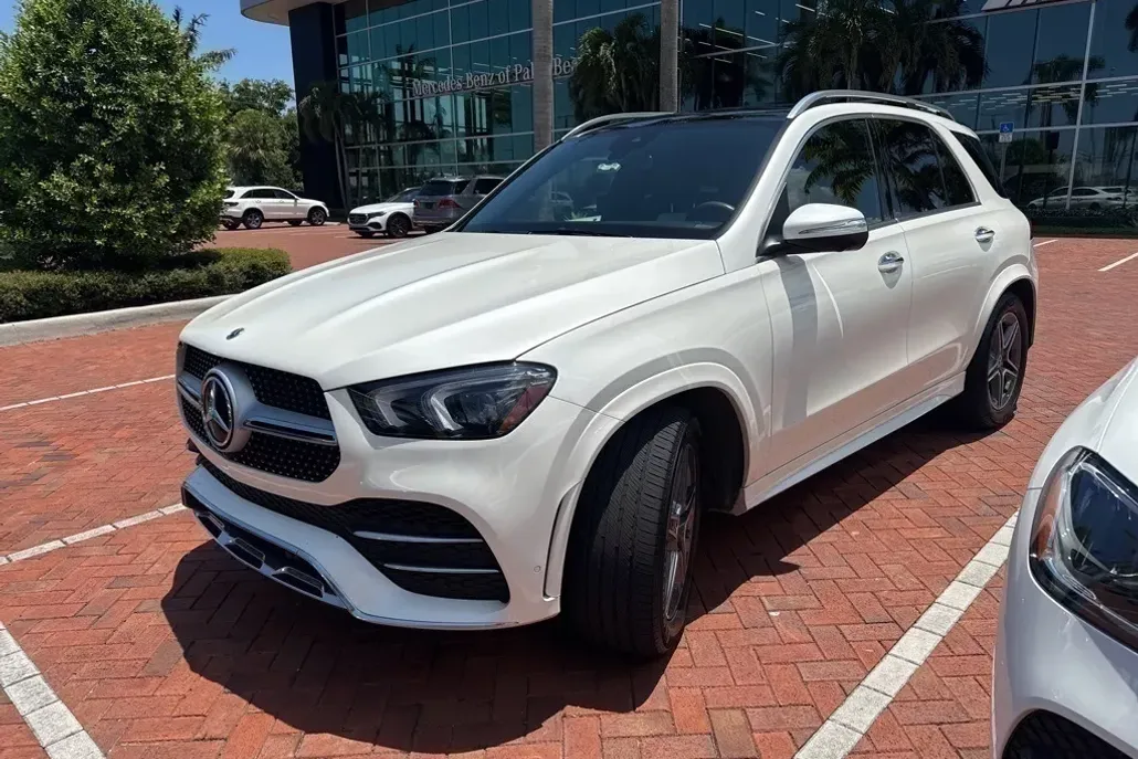 2023 Mercedes Benz GLE 580 4MATIC photo 1