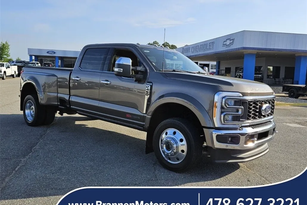 2023 Ford F-450 photo 1