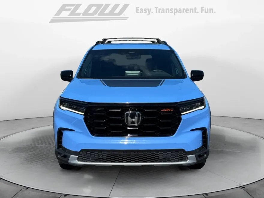 2023 Honda Pilot TrailSport photo 1