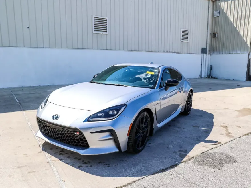 2024 Toyota GR86 Premium photo 1