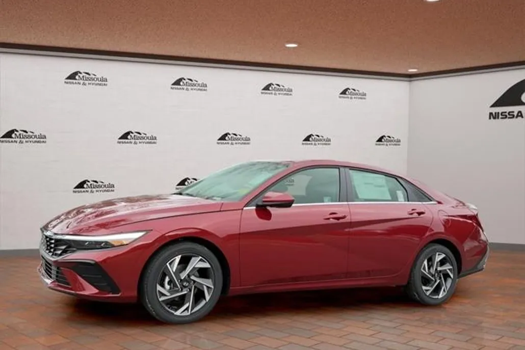 2025 Hyundai Elantra SEL Convenience photo 1