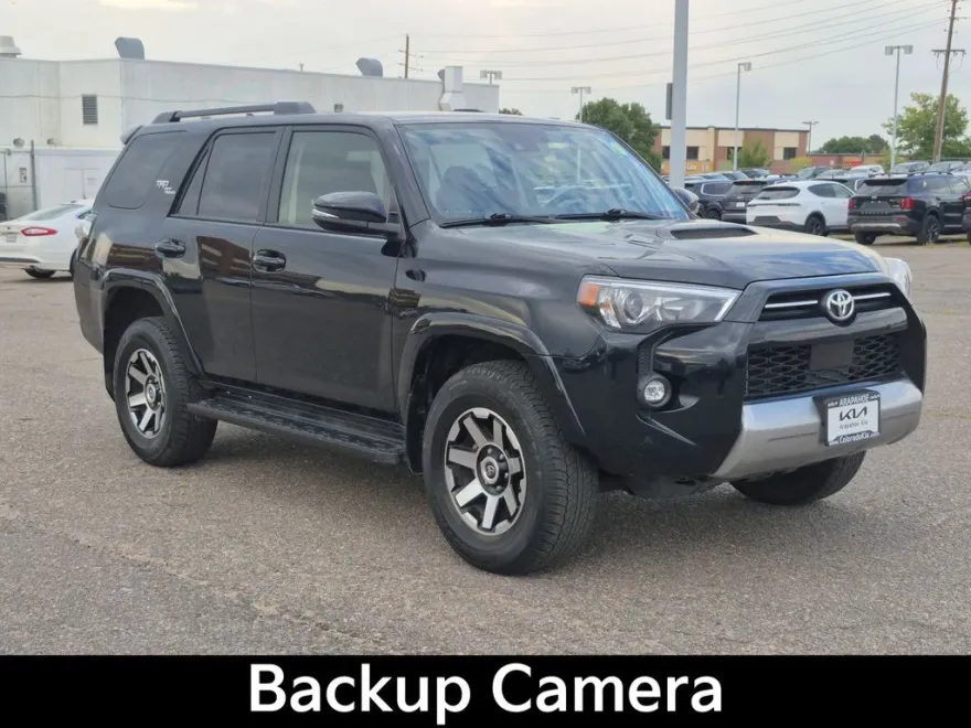 2024 Toyota 4Runner TRD Off-Road Premium photo 1