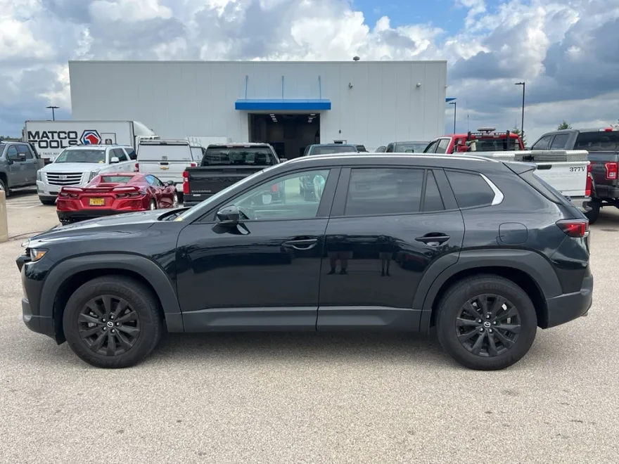 2023 Mazda CX-50 2.5 Preferred Plus photo 1