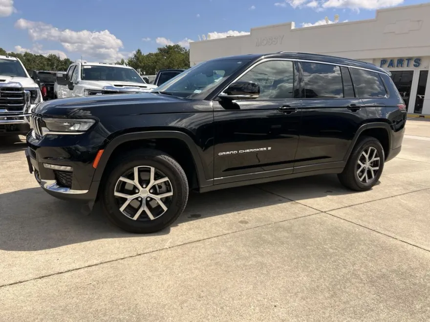 2024 Jeep Grand Cherokee Limited photo 1
