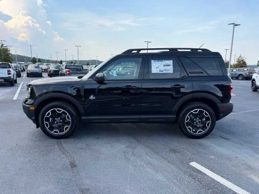 2025 Ford Bronco Sport Outer Banks photo 1