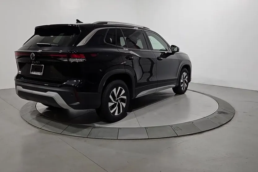 2025 Volkswagen Tiguan S photo 1