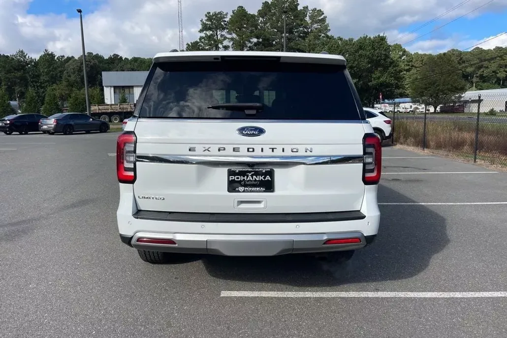 2024 Ford Expedition Limited photo 1
