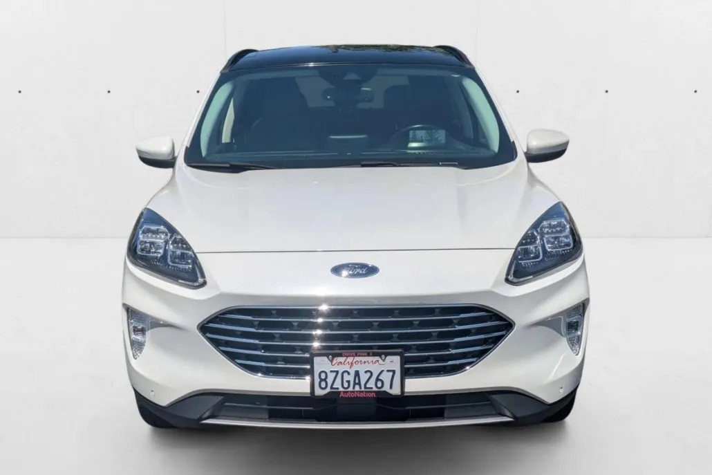 2021 Ford Escape Titanium Hybrid photo 1