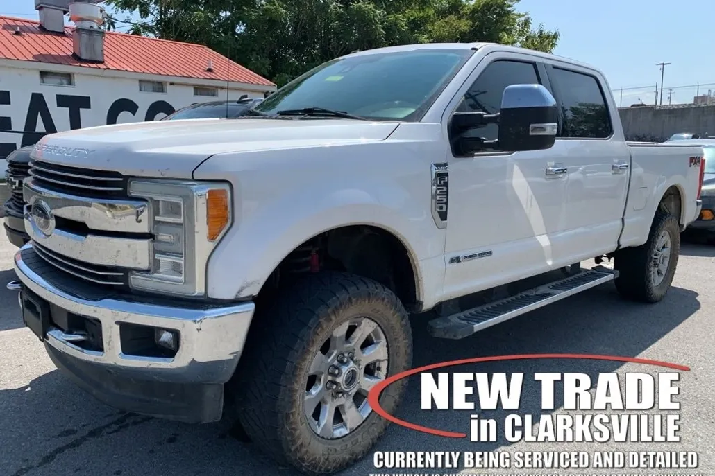2017 Ford F-250 Lariat photo 1