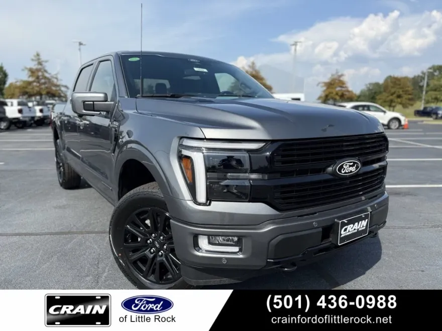 2025 Ford F-150 Platinum photo 1