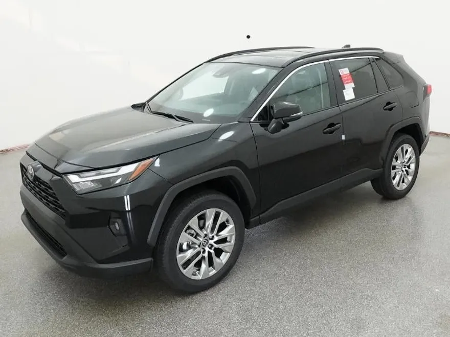 2025 Toyota RAV4 XLE Premium photo 1