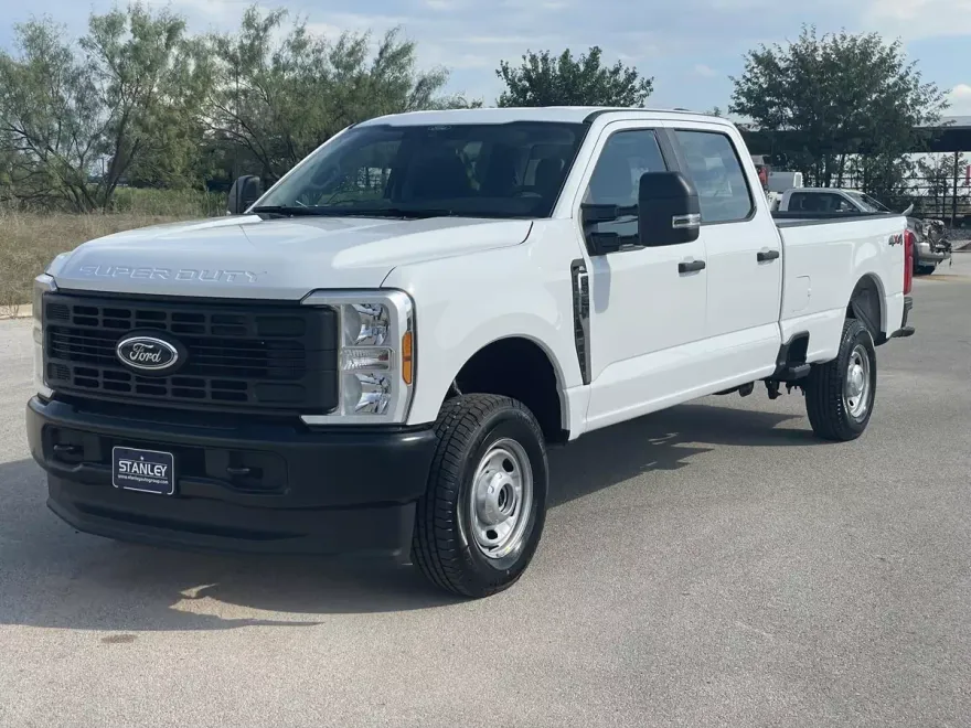 2026 Ford F-350 XL photo 1