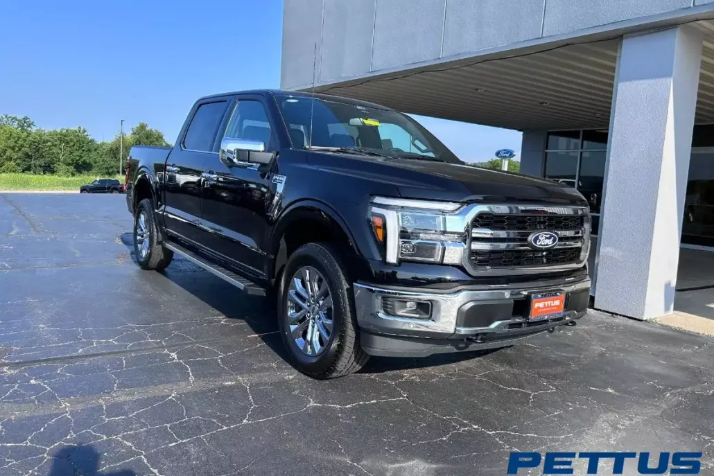 2025 Ford F-150 Lariat photo 1