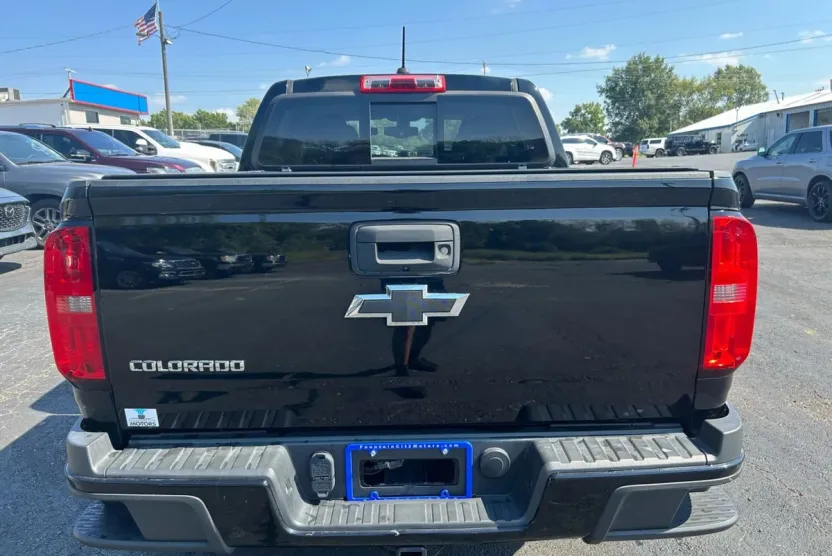 2017 Chevrolet Colorado Z71 photo 1