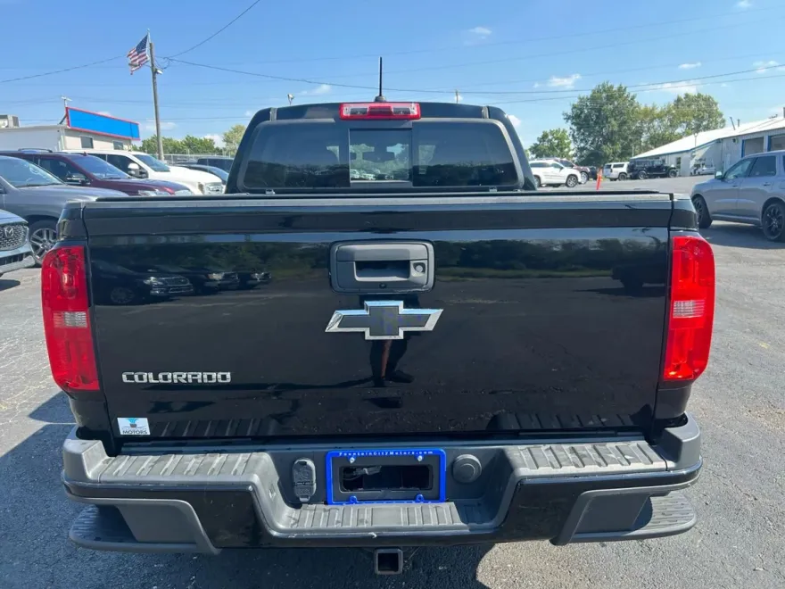 2017 Chevrolet Colorado Z71 photo 1